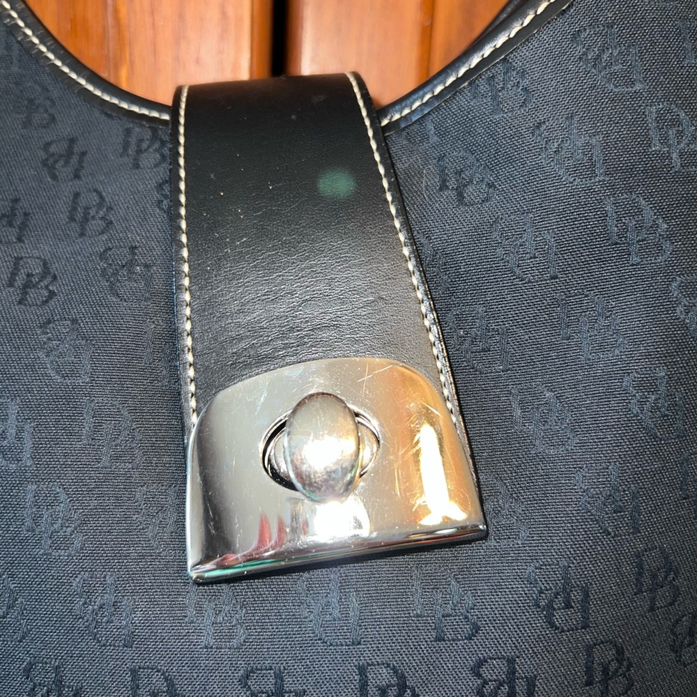 Authentic Black Dooney & Bourke Signature Hobo Purse - Picture 2 of 8